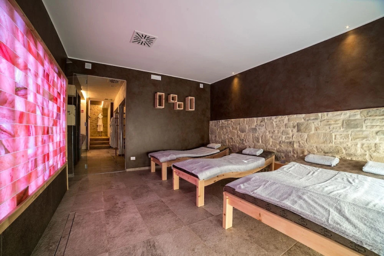Aura Relais