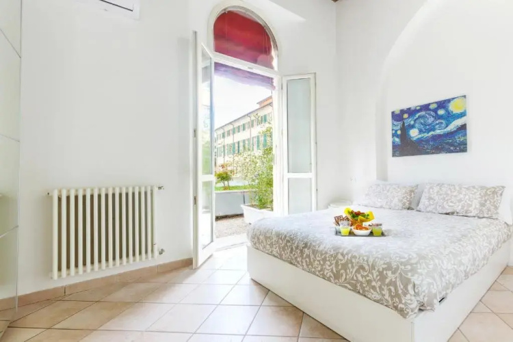 University Apartment con parcheggio e giardino