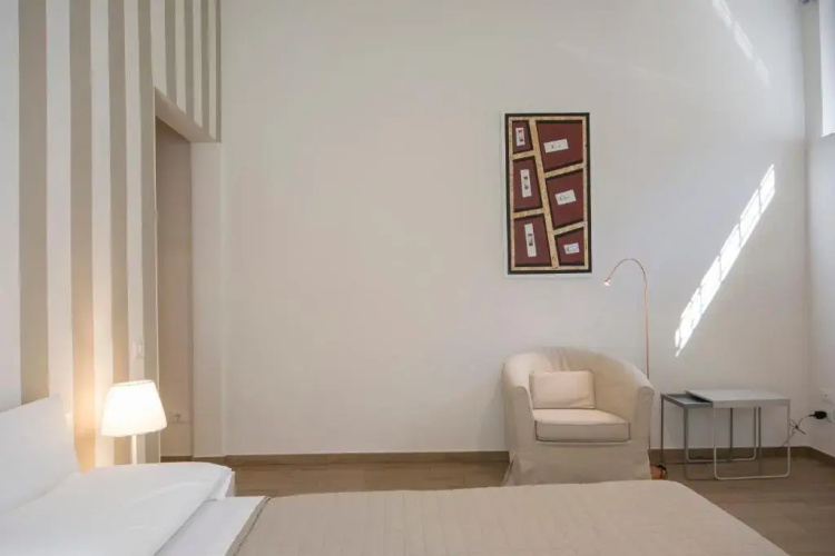 Regis Condo