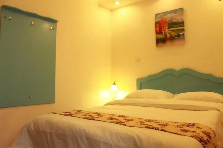 Chengdu Seven Room Hotel