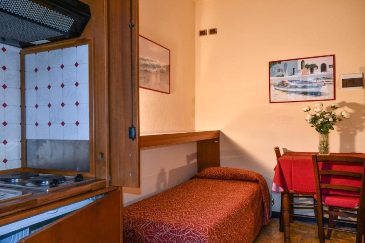 1 Bedroom Apartment