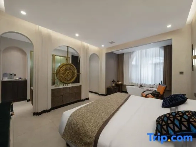 Standard Double room with courtyard view