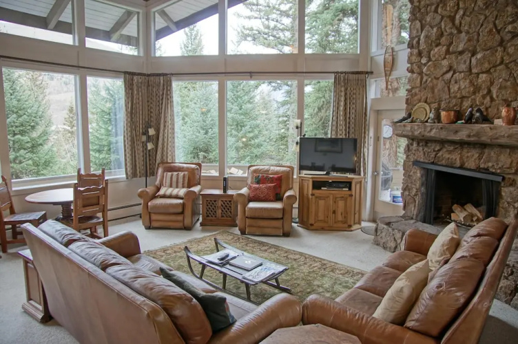 16 Forest Rd - 5 Br Home