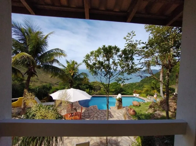 Junior Suite with pool view
