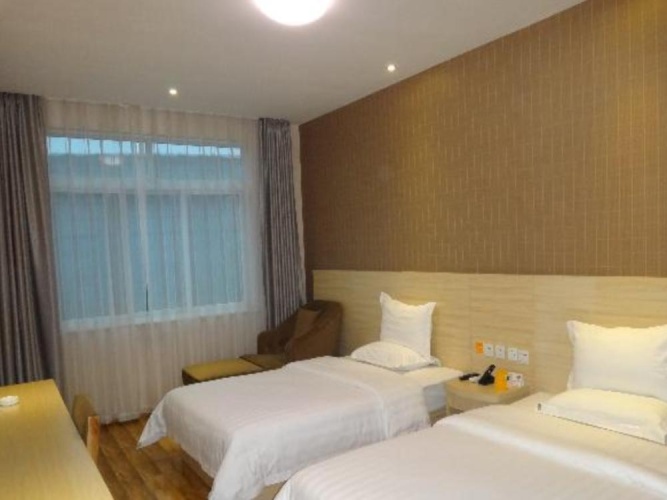 Standard Double room with city view
