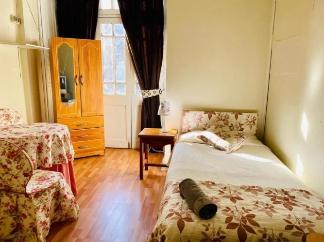 Standard Twin room with balcony