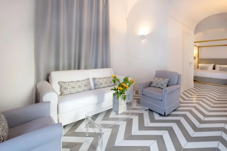 Luxury Suite with Terrace