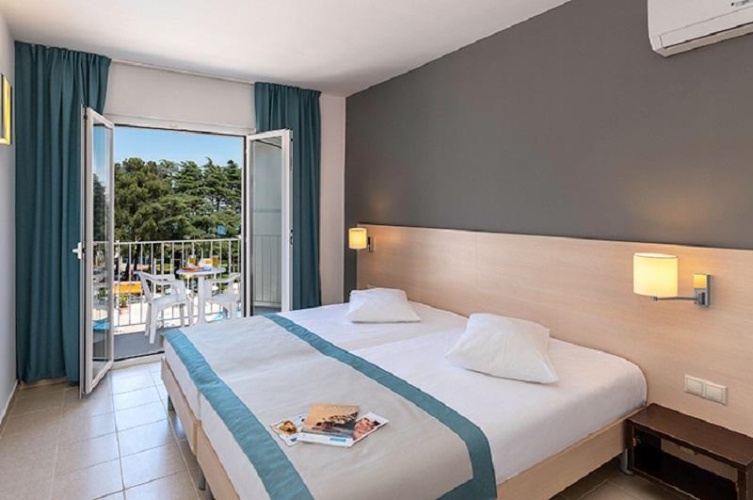 Standard room with balcony