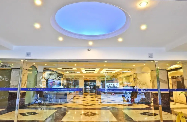 Sealy Hotel
