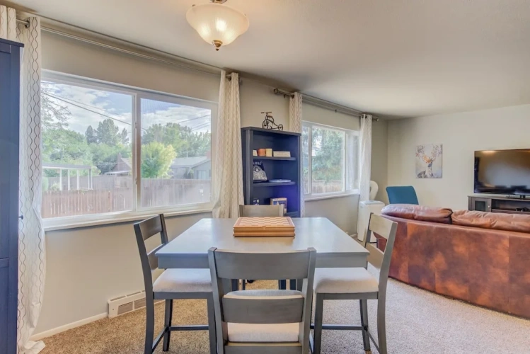4 Bedrooms Cottage