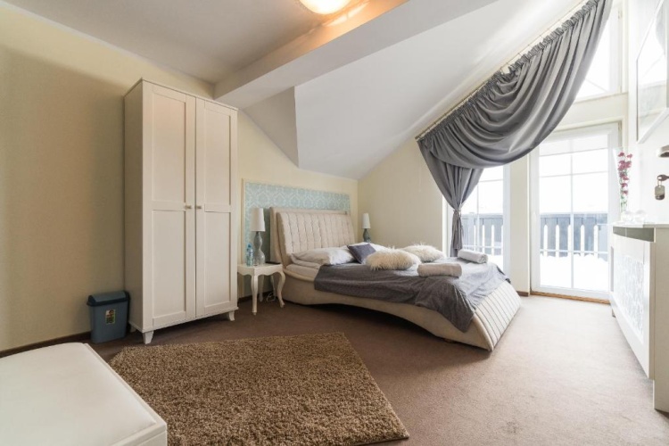 Deluxe Apartment with balcony and with view