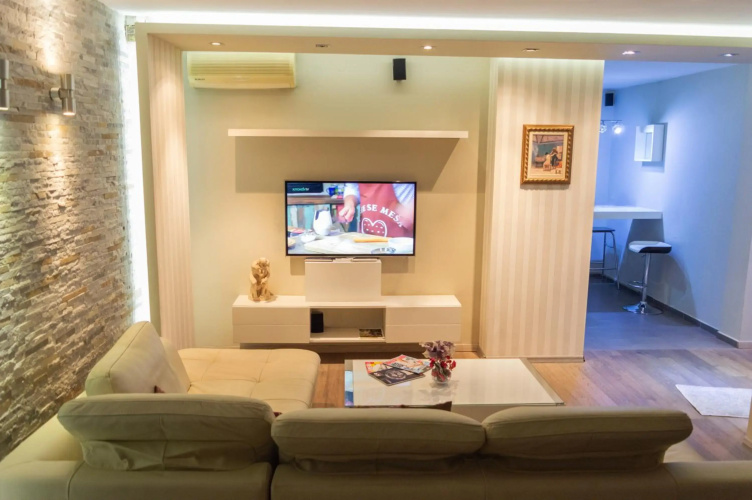 Terranova Apartment (city central)