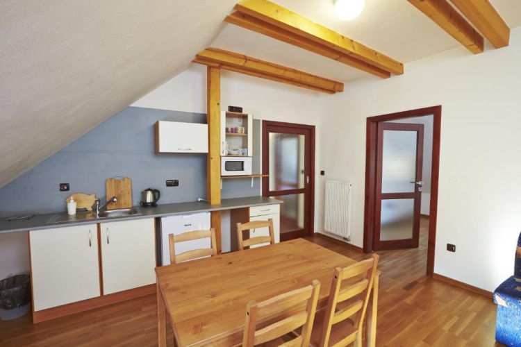 2 Bedrooms Apartment
