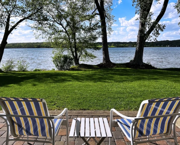 Standard Double Basement room with lake view