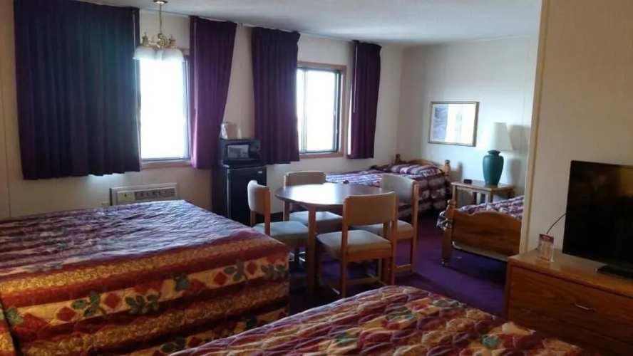 Beartooth Inn