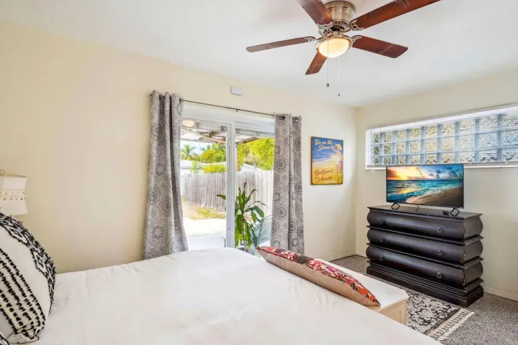Beach Quarters #4
