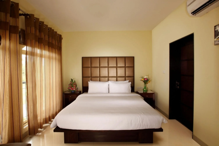 The Golden Suites & Spa