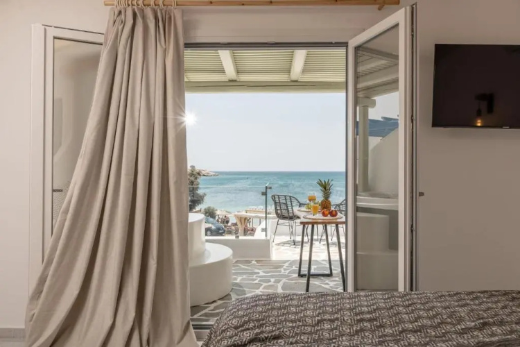 Fanis Hotel