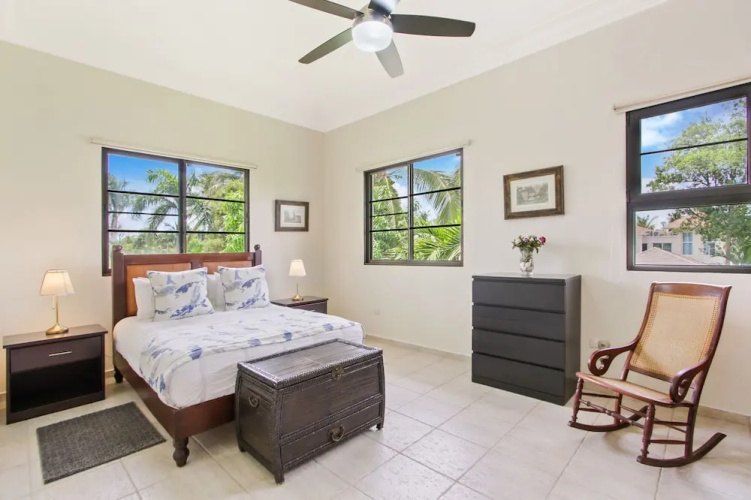 4-BR Pool Villa - Garden & Beach Access