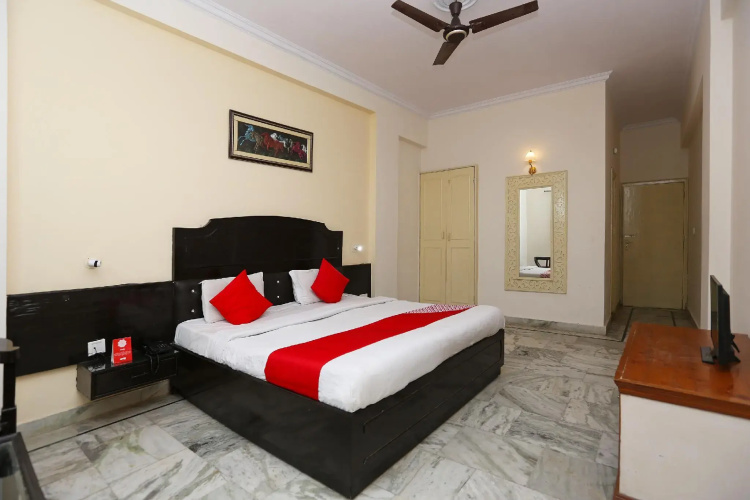 Hotel Chanakya