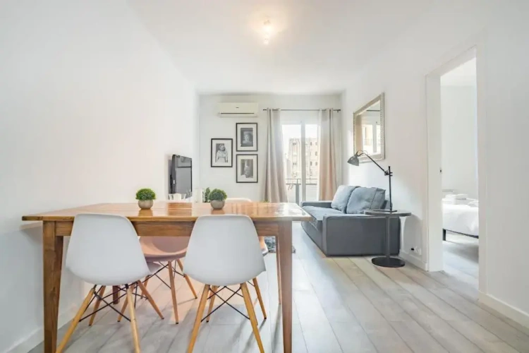 Apartment with balcony