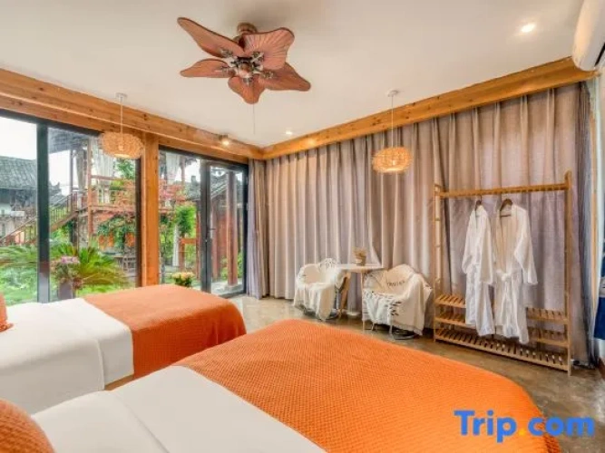 Standard Double room with courtyard view