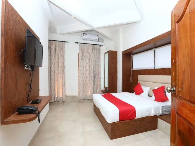 OYO 17246 Anurag Inn