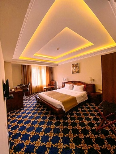 Standard Twin room with view