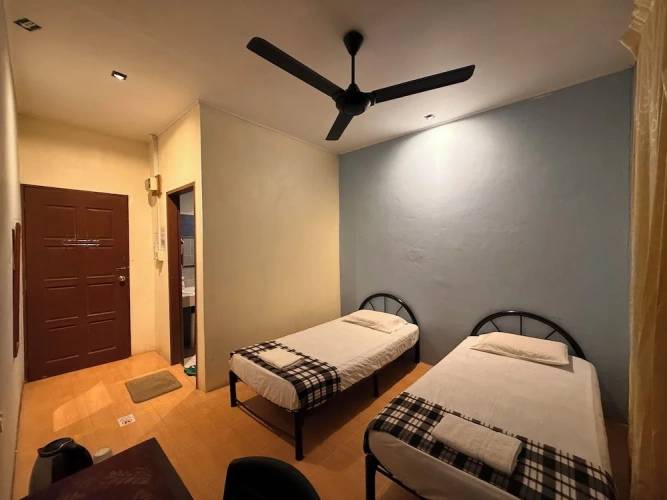 Standard Twin room with balcony