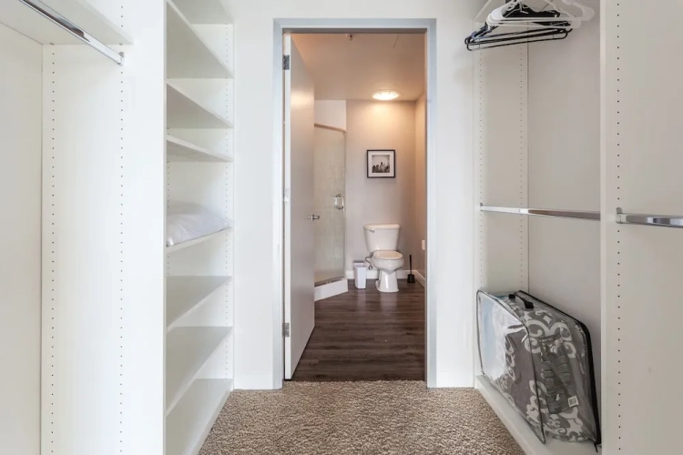 2 Bedrooms Luxury Apartment