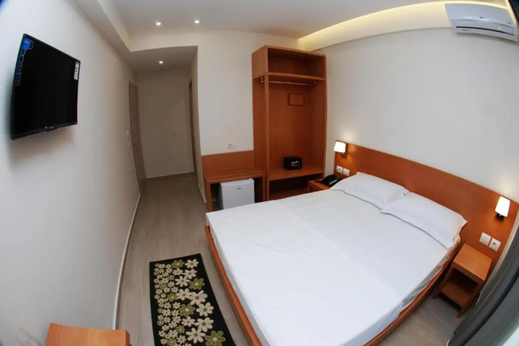 Hotel Ari 2