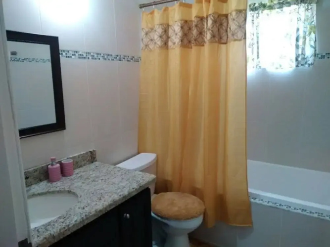 Remarkable 2-bed Apartment in Kingston