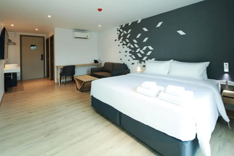 Premier Double room with city view