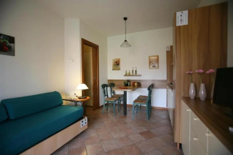 2 Bedrooms Apartment