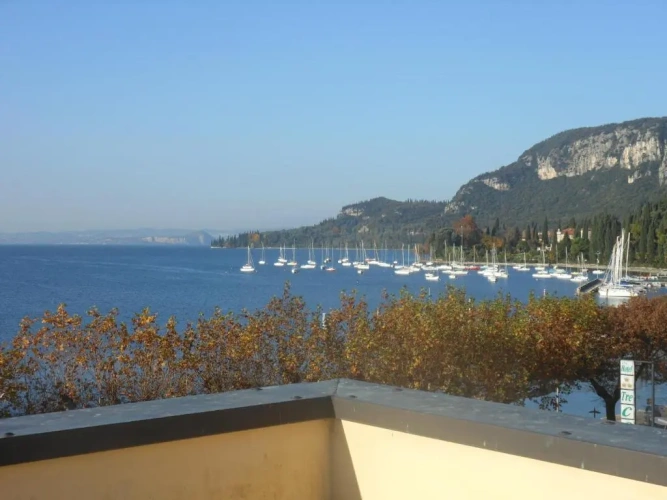 Standard Double room with lake view