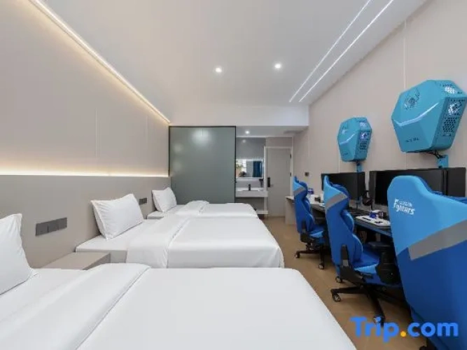 Grand Triple room
