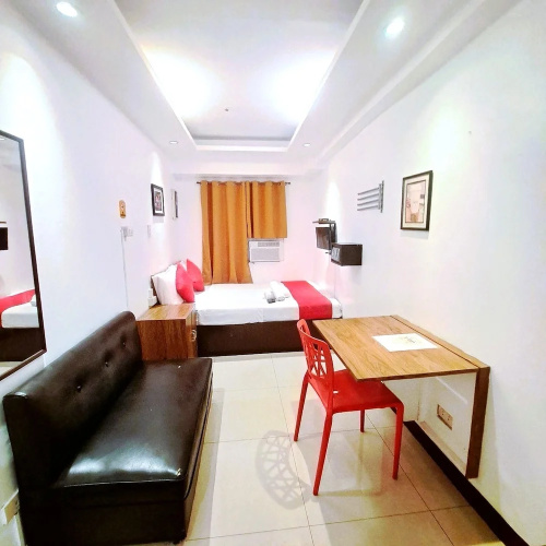 Makati One Poblacion Hotel