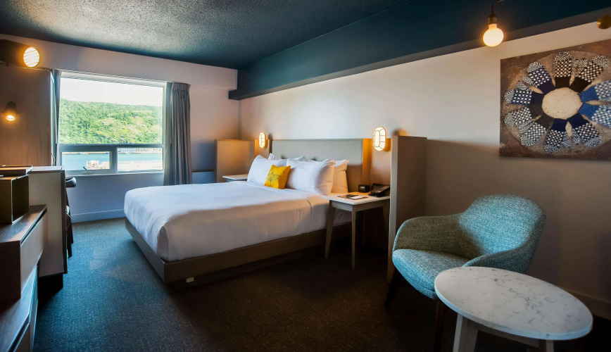 DoubleTree by Hilton St. John's Harbourview