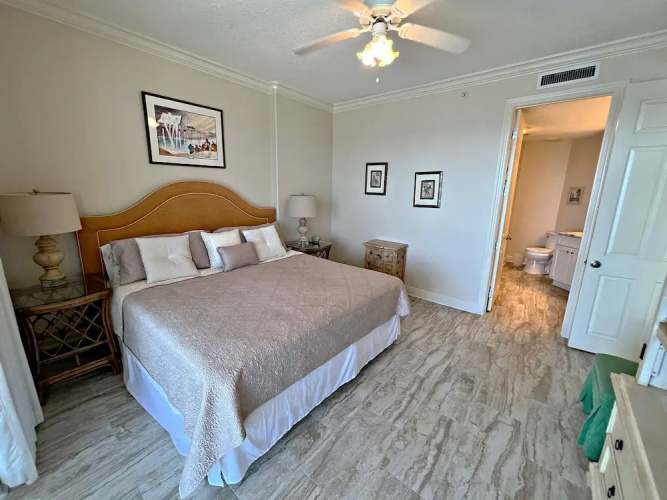 Regency Isle 703