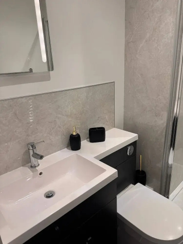 Hull 1-bed Apt, Sleeps 4 With Wi-fi