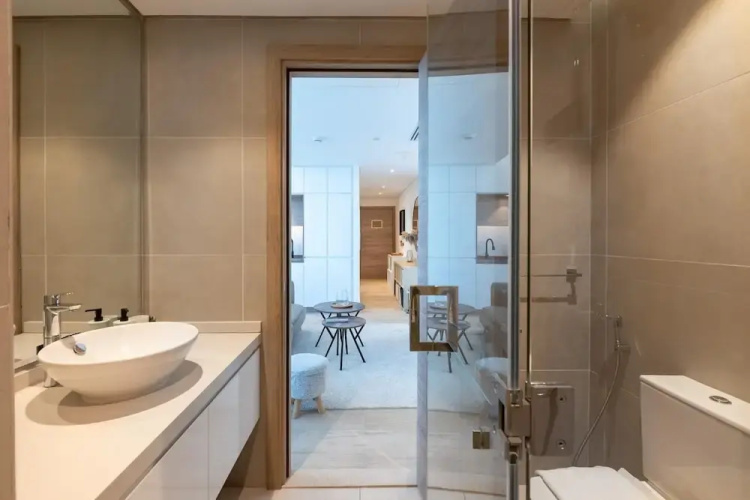 Chic 2BR w Dubai Marina Views