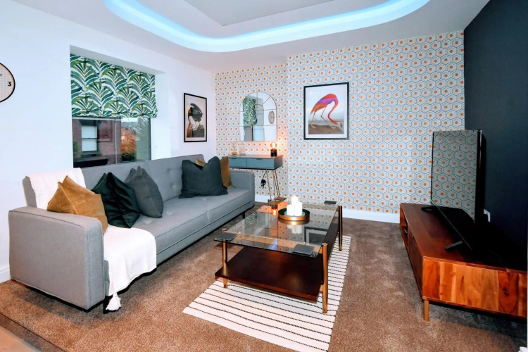 Antrobus Deluxe Apartments by YourStays
