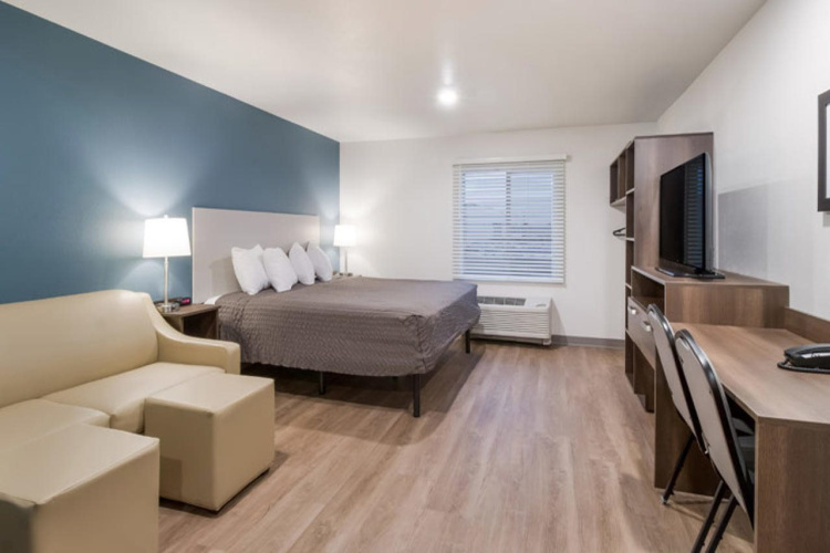 Woodspring Suites Rochester Greece