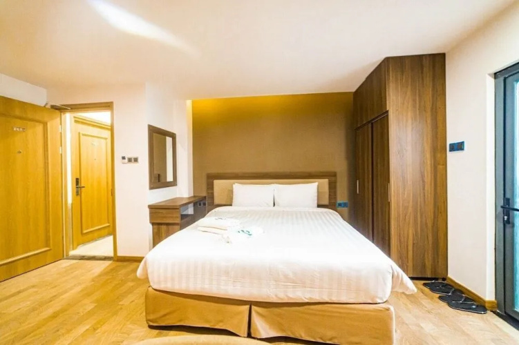 Q Hotel