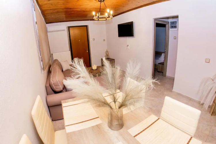 Bastasio Residence