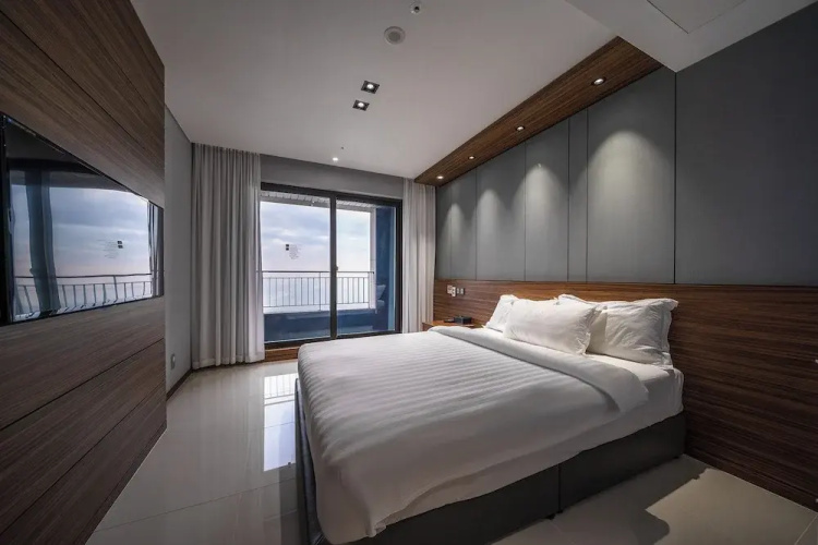sky & sea hotel