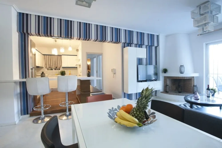2 Bedrooms Apartment