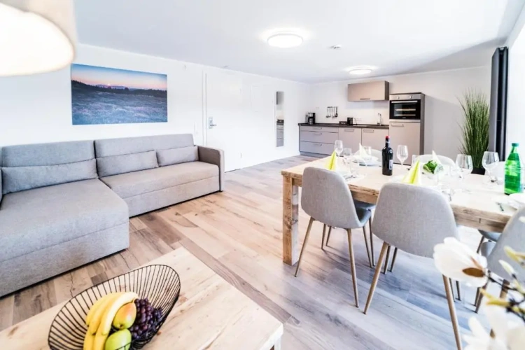2 Bedrooms Apartment
