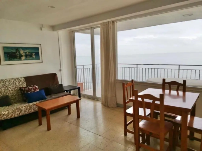 3 Bedrooms Apartment