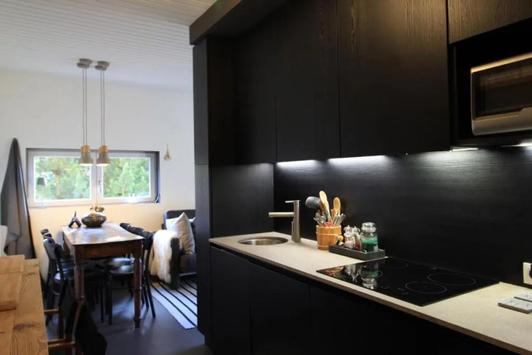 Iris Top 3 Design Apartment